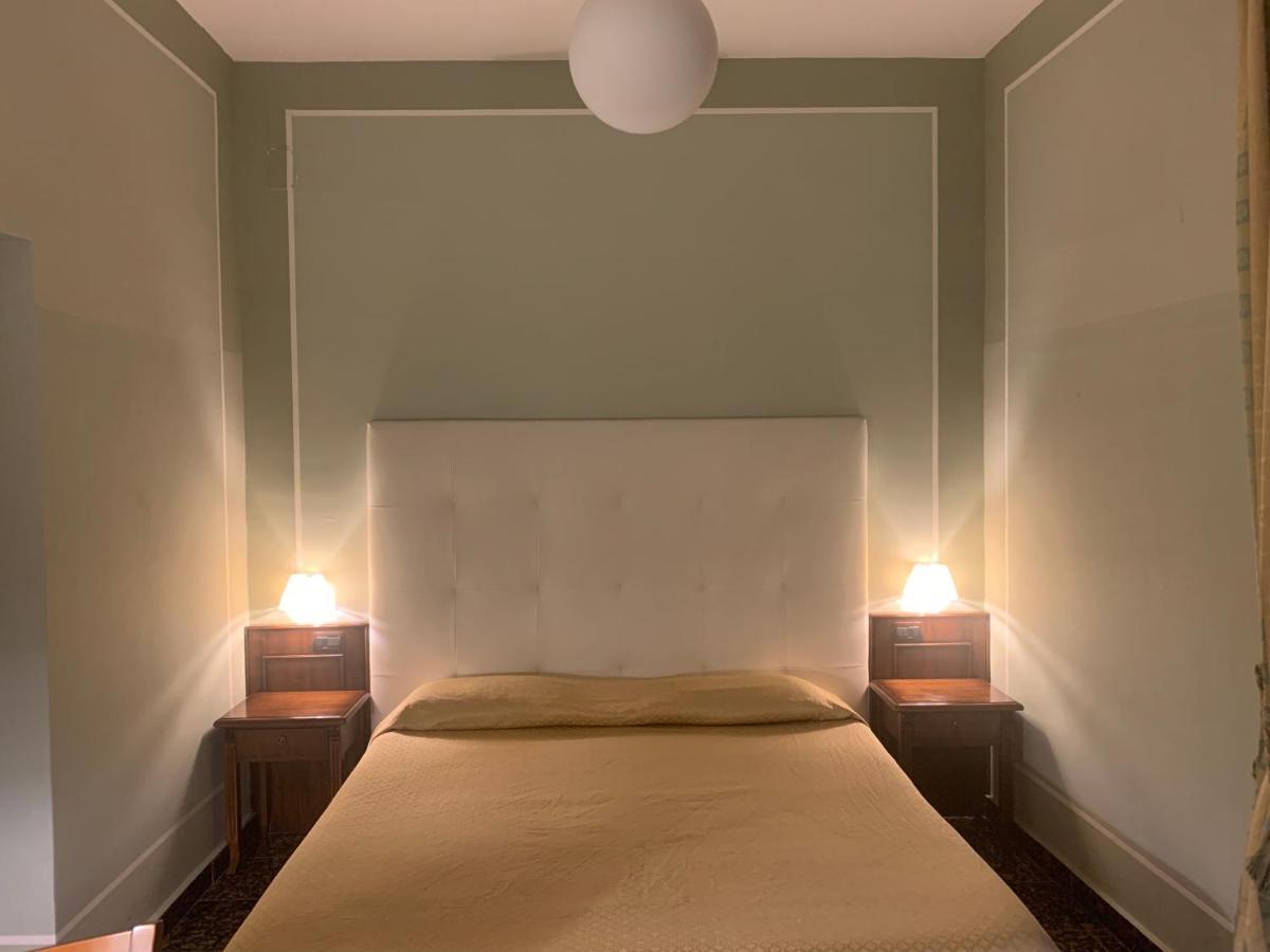 Le Stanze Del Vicere Boutique Hotel Napoli Ngoại thất bức ảnh