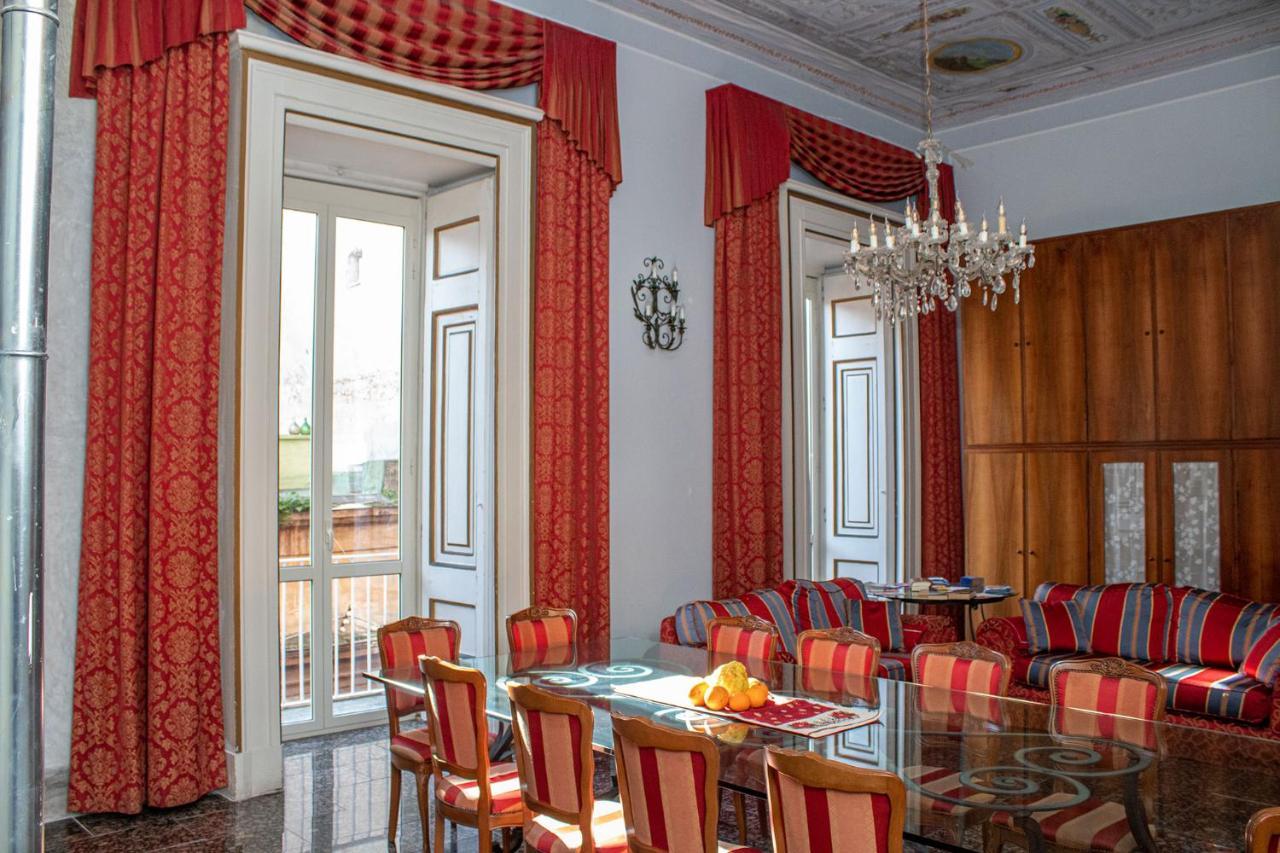 Le Stanze Del Vicere Boutique Hotel Napoli Ngoại thất bức ảnh