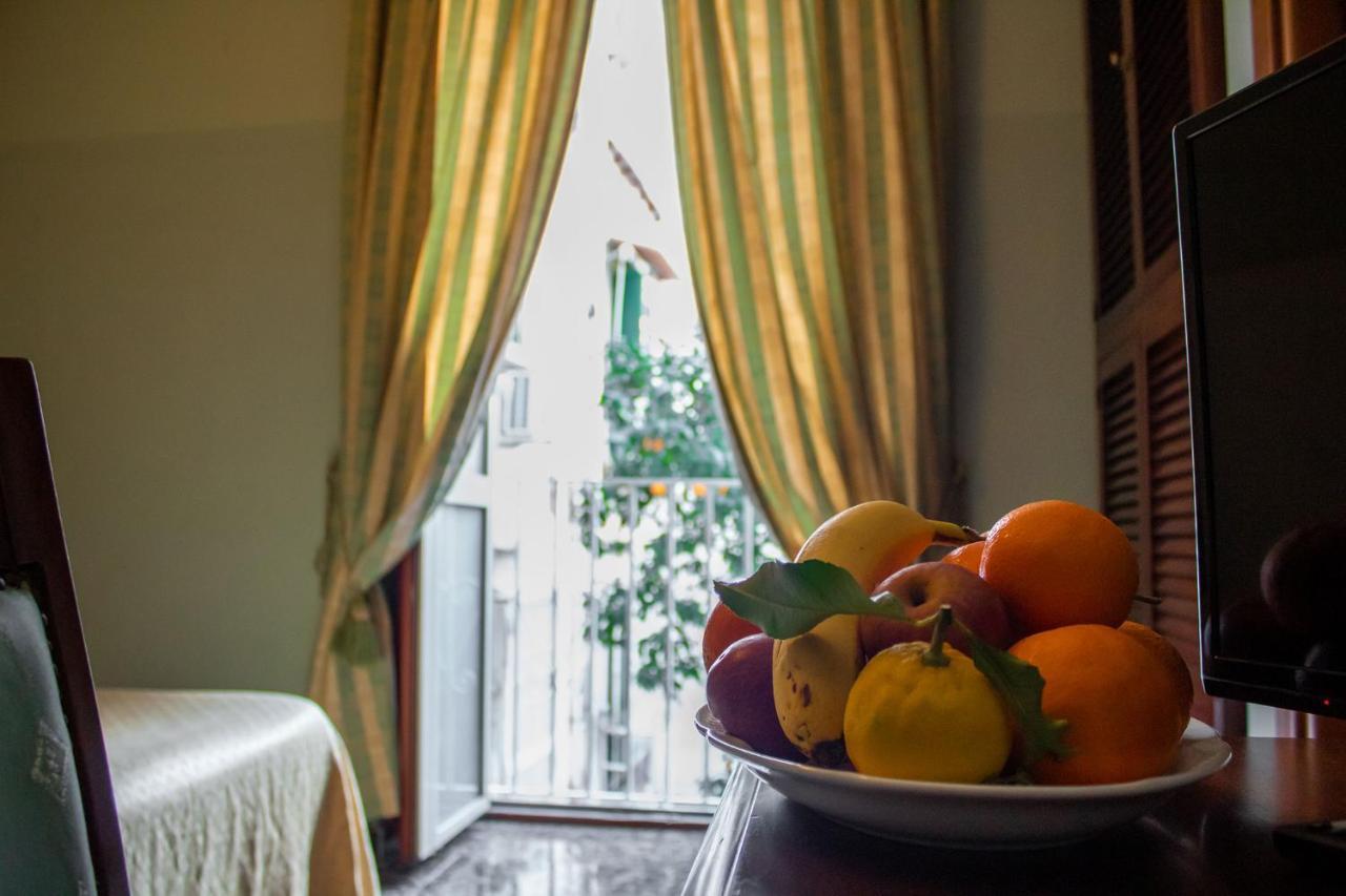 Le Stanze Del Vicere Boutique Hotel Napoli Ngoại thất bức ảnh