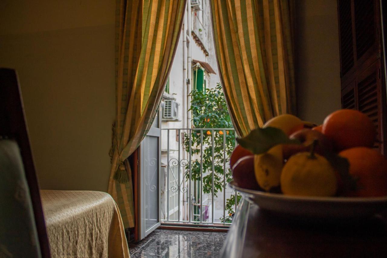 Le Stanze Del Vicere Boutique Hotel Napoli Ngoại thất bức ảnh