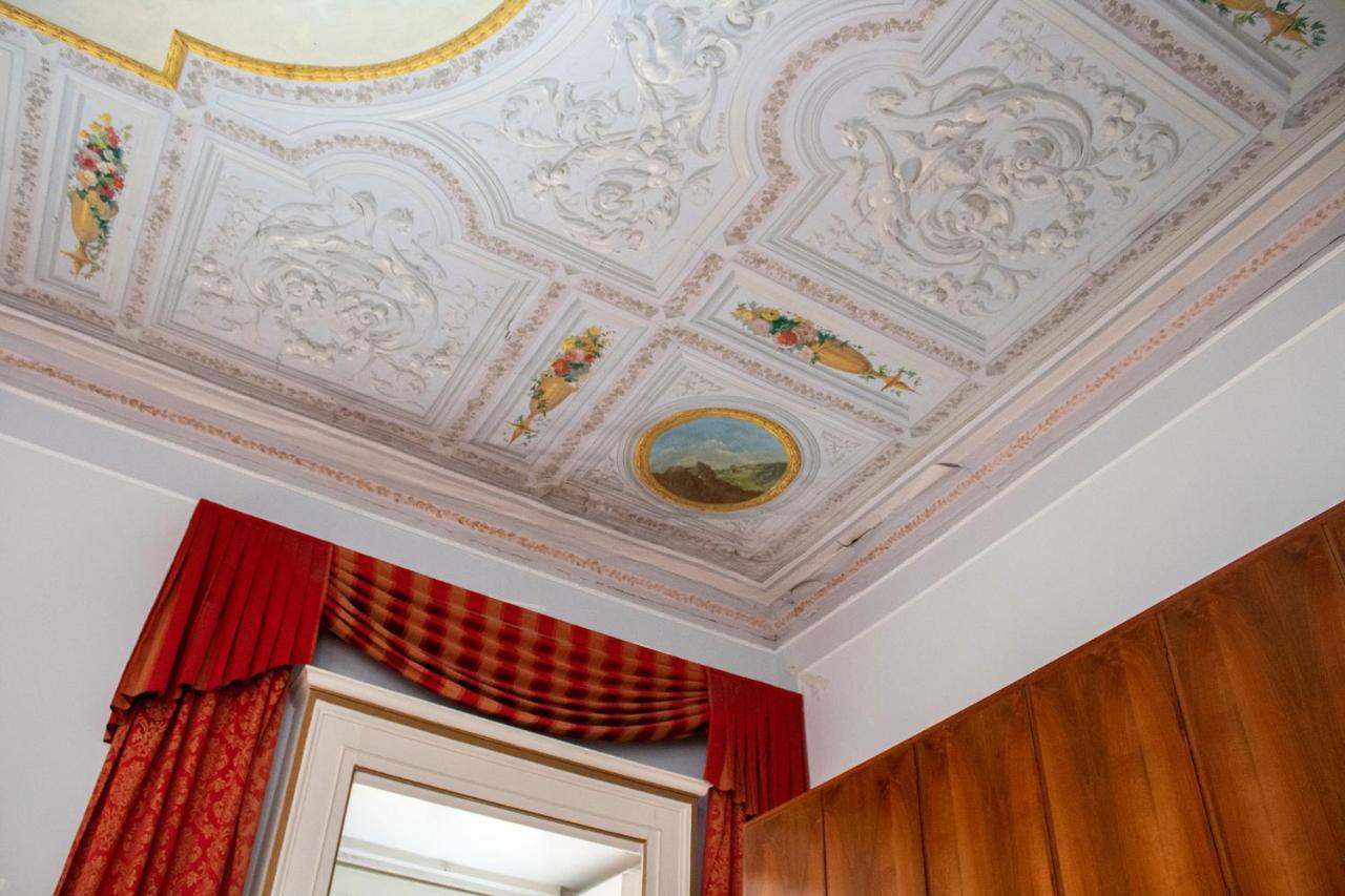 Le Stanze Del Vicere Boutique Hotel Napoli Ngoại thất bức ảnh