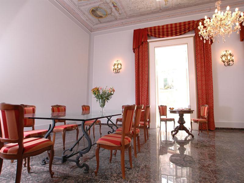 Le Stanze Del Vicere Boutique Hotel Napoli Ngoại thất bức ảnh